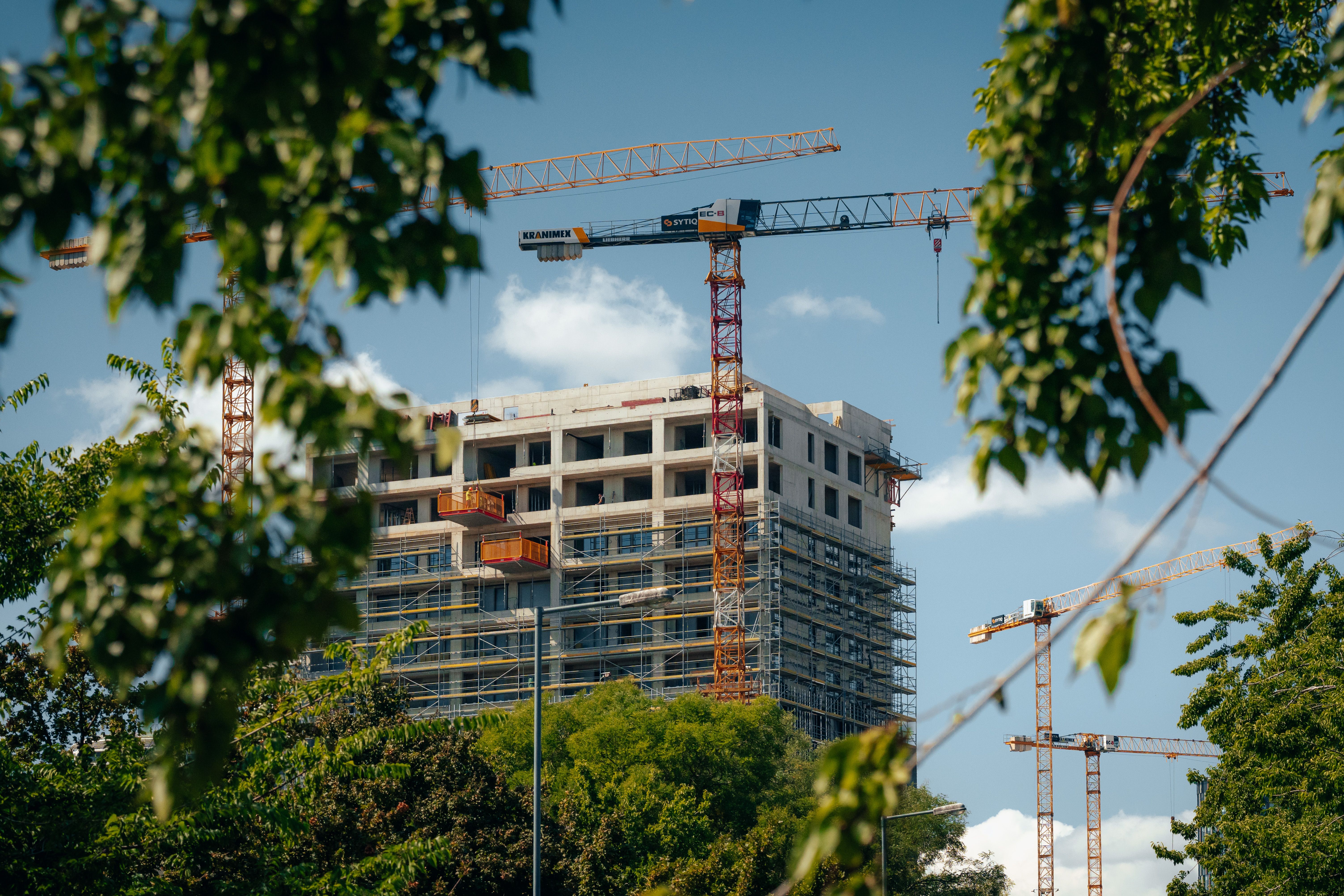 Bumirim site team and equipment on a Malaysia construction project